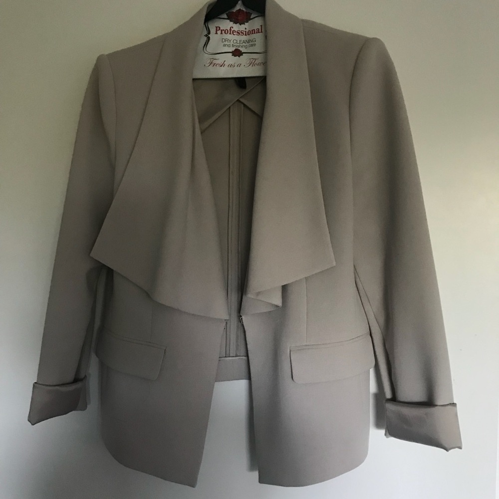 BcbgMaxAzria Blazer